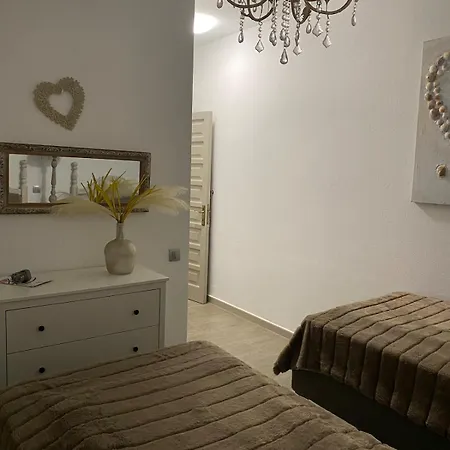 Banderas Διαμέρισμα *